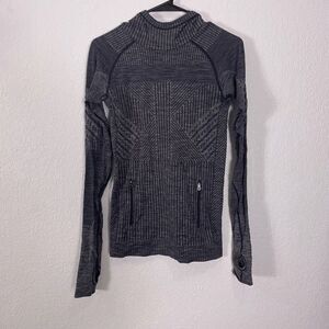 Lululemon Grey and Black Hooded Pullover Long Sleeve Top